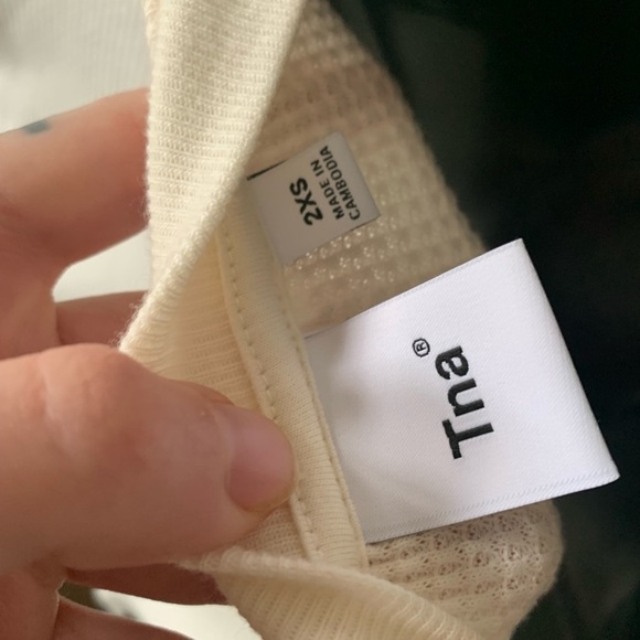 NWOT TNA Alamo waffle knit long sleeve top - Picture 4 of 6
